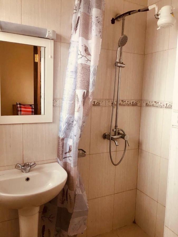Mani'S Home Away From Home Найроби Екстериор снимка